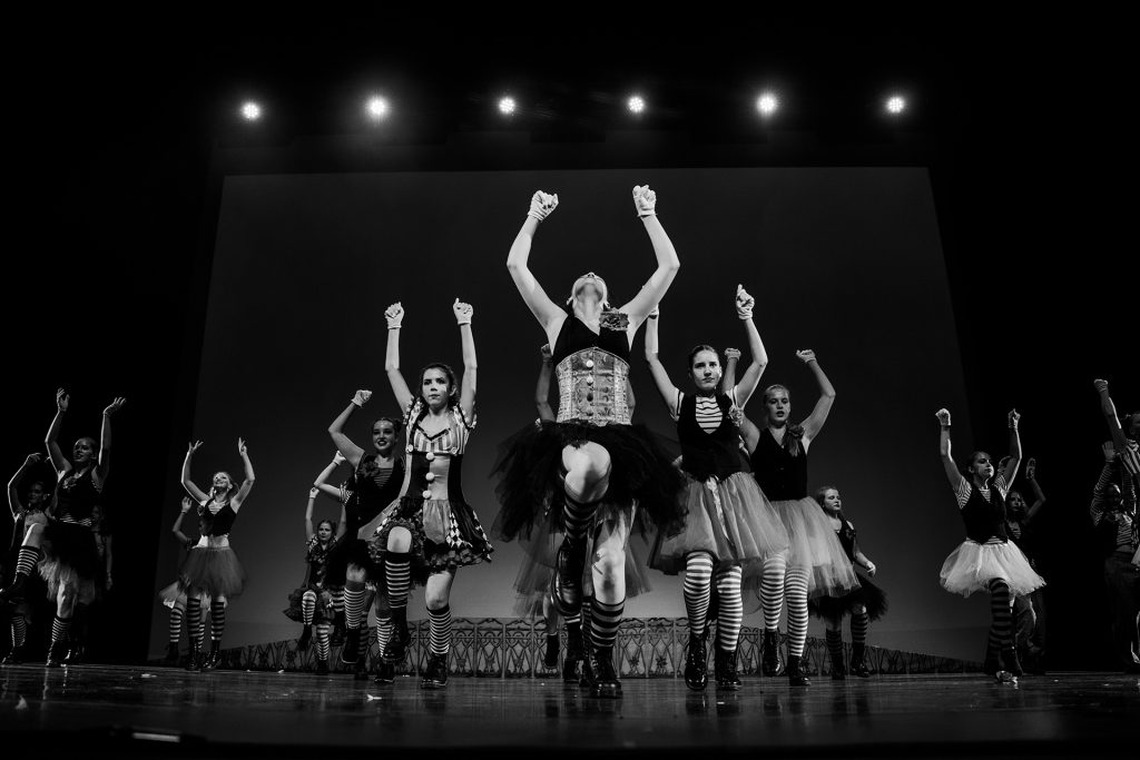 Szene 7 aus der Ballettaufführung Aristocats mit Besetzung B